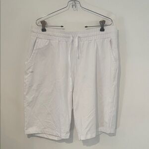 White Men's Shorts